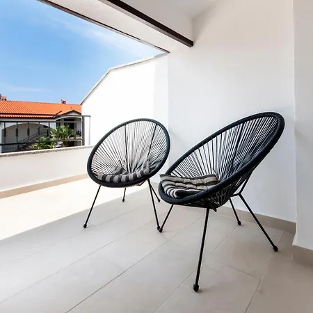 Mon Maison Sanja * רוביני