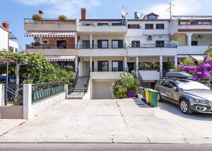 Mon Maison Sanja Апартаменты *