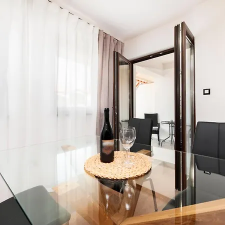Mon Maison Sanja Apartman *
